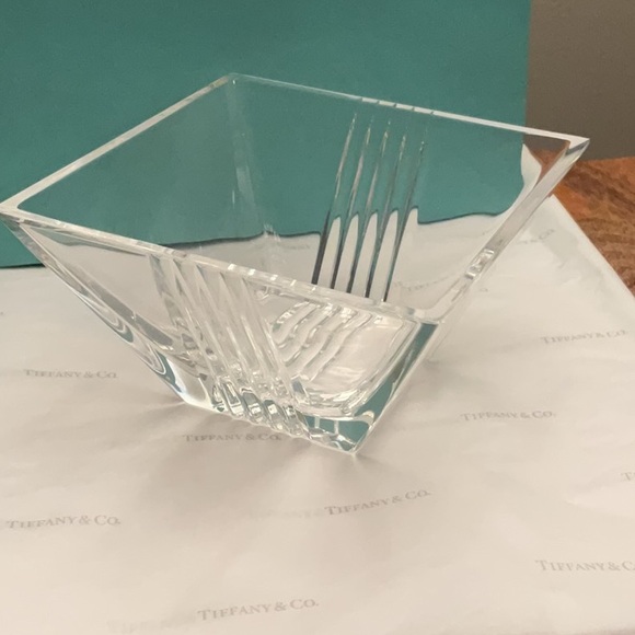 NWT Tiffany & Co. Vintage Crystal Bowl - Picture 5 of 11
